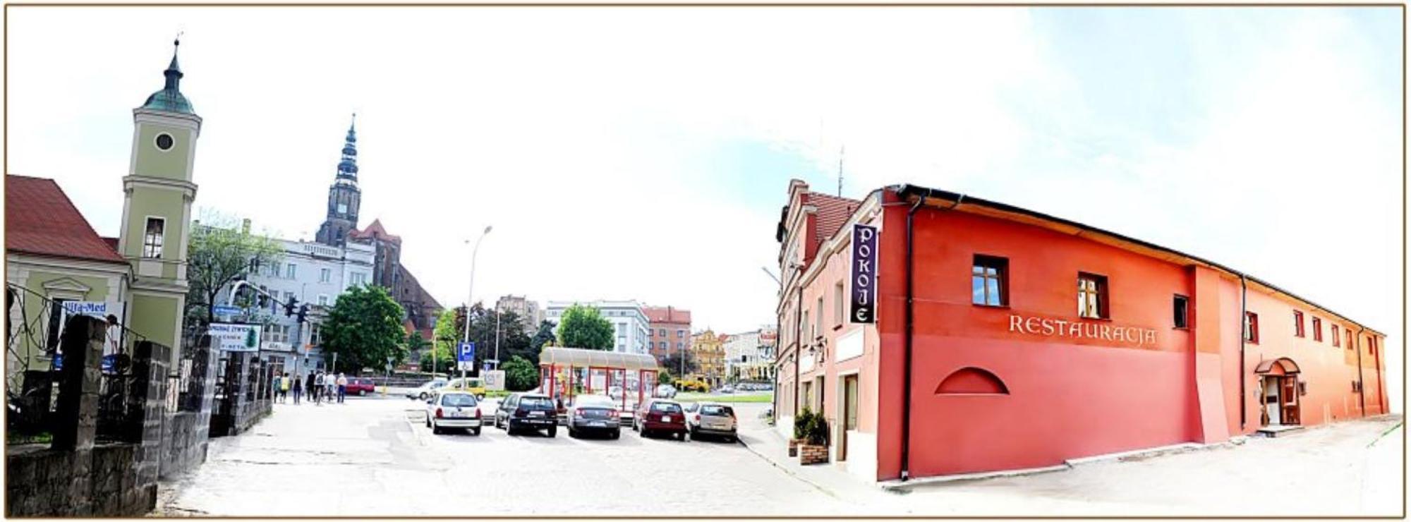 Apartamenty Pod Lwem ชวิดนิตซา ภายนอก รูปภาพ
